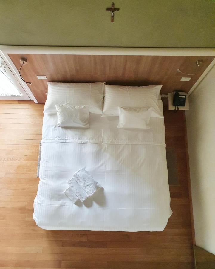 Osteria E Locanda Del Viaggiatore ルッシ エクステリア 写真