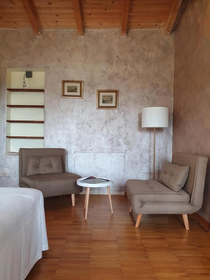 Osteria E Locanda Del Viaggiatore ルッシ エクステリア 写真