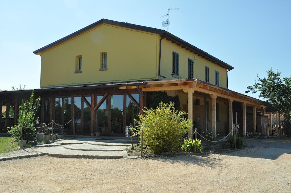 Osteria E Locanda Del Viaggiatore ルッシ エクステリア 写真